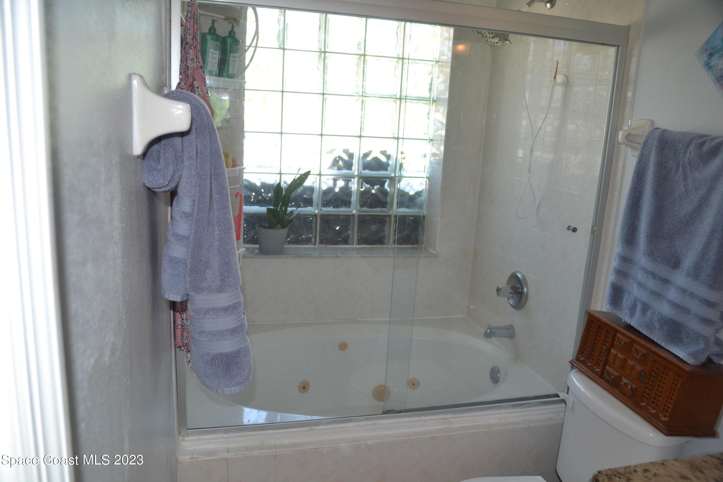 Honeysuckle Dr, Rockledge, FL 32955