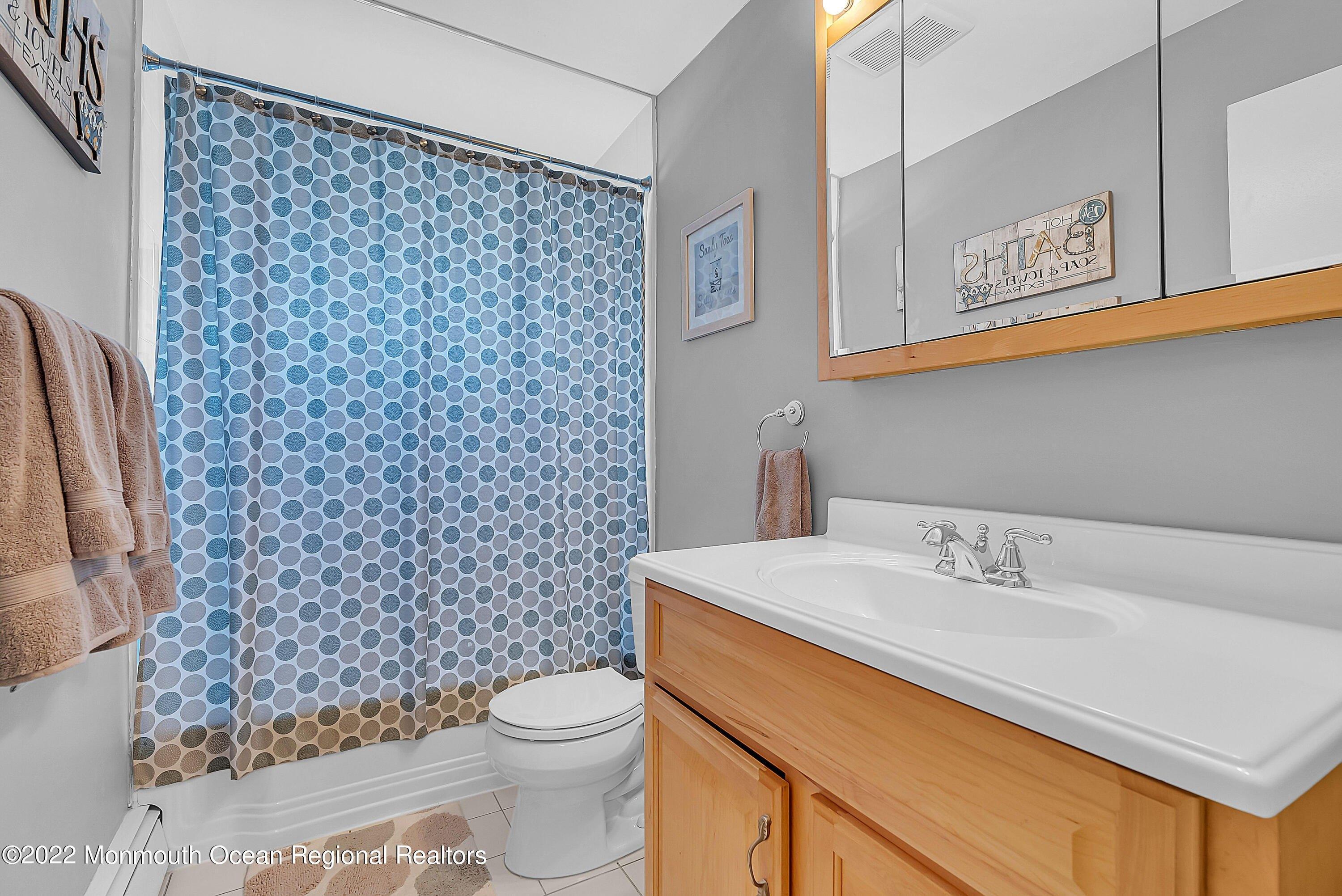 Darlene Ave, Ocean, NJ 07712