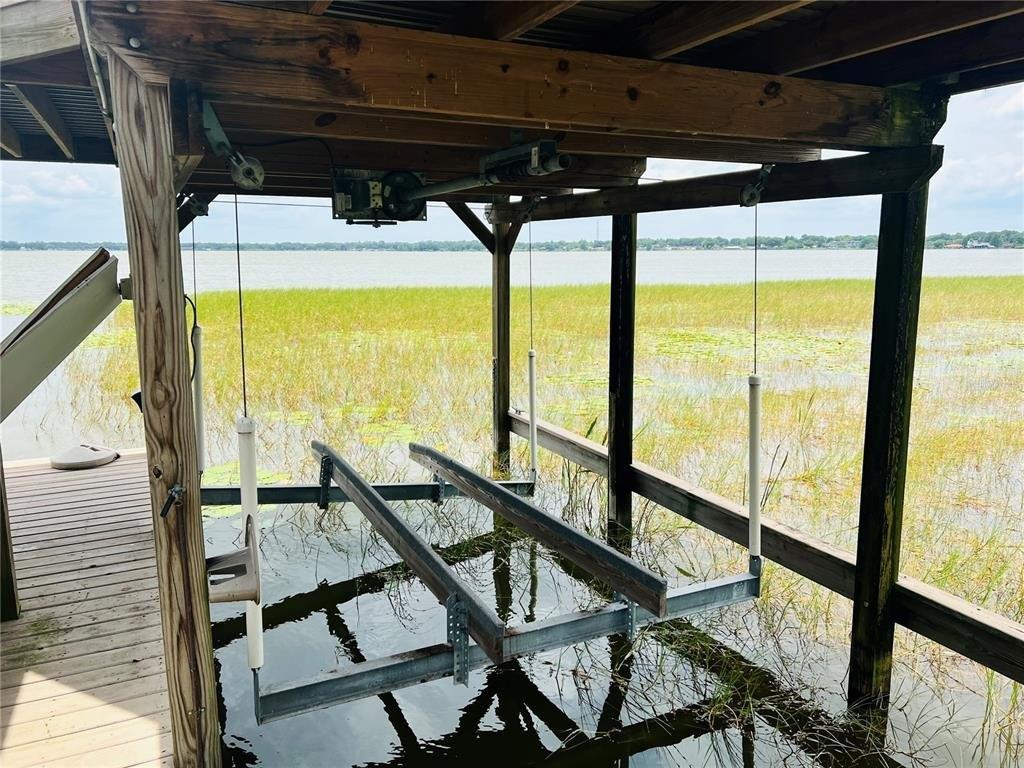 N Lake Howard Dr, Winter Haven, FL 33881