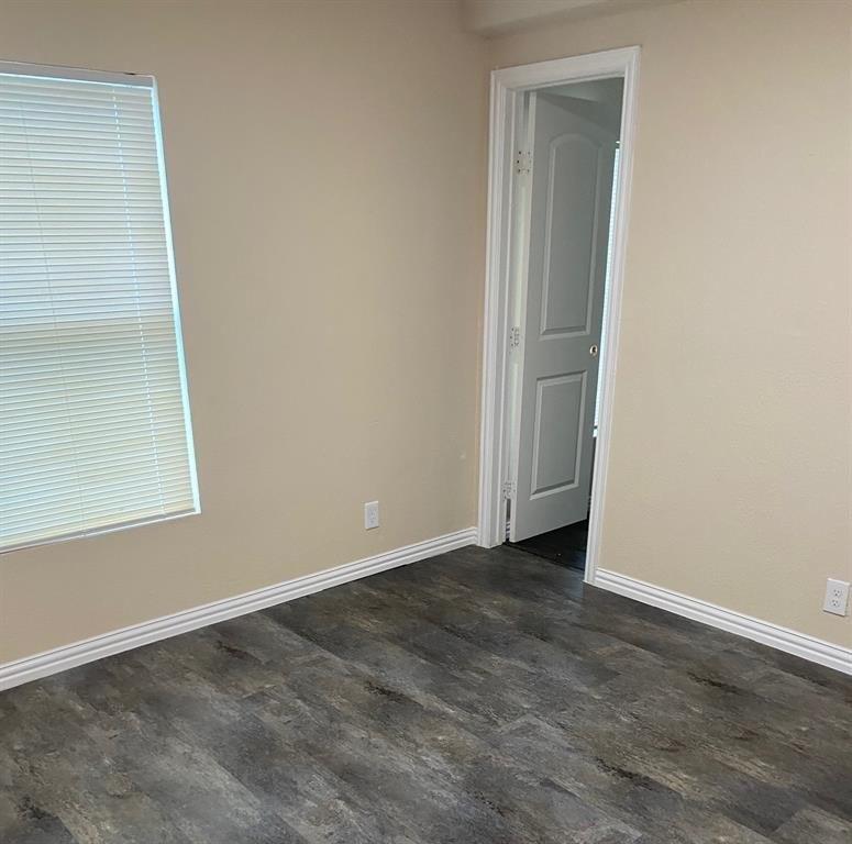 S Denley Dr, Dallas, TX 75216