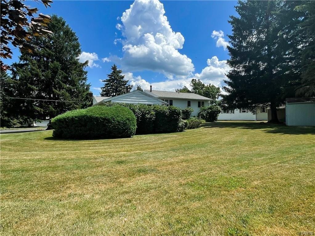 Skyline Dr, Syracuse, NY 13215