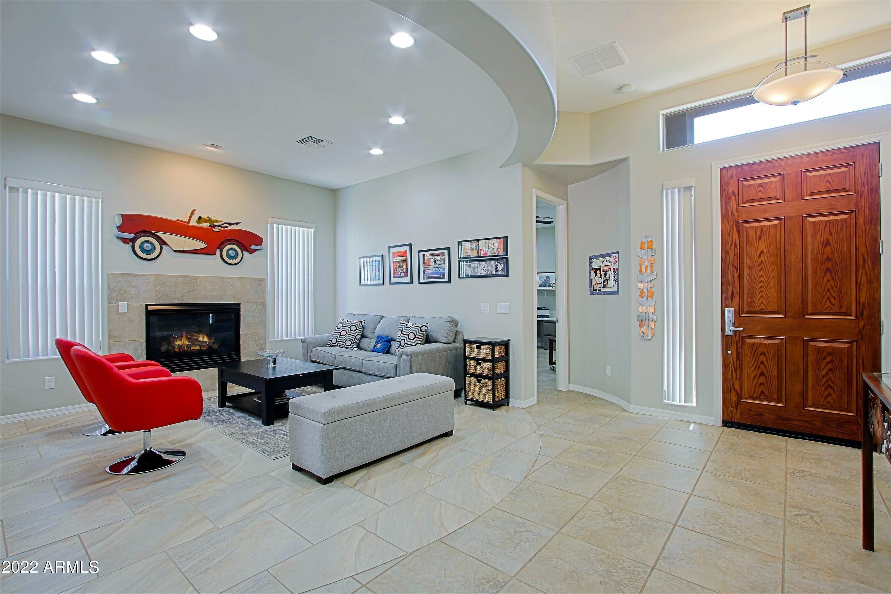 E Patrick Ln, Phoenix, AZ 85050