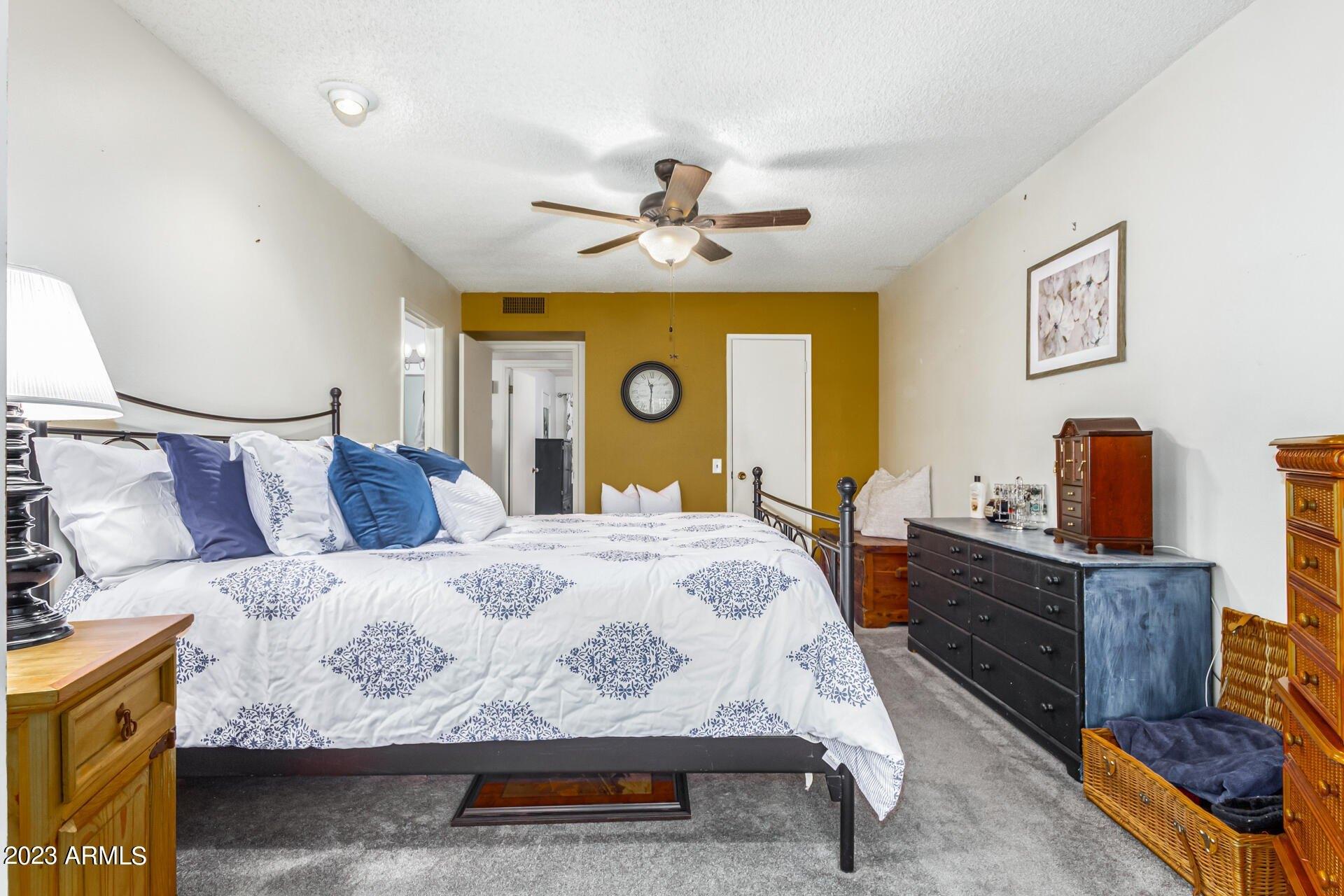 W Thunderbird Blvd, Sun City, AZ 85351