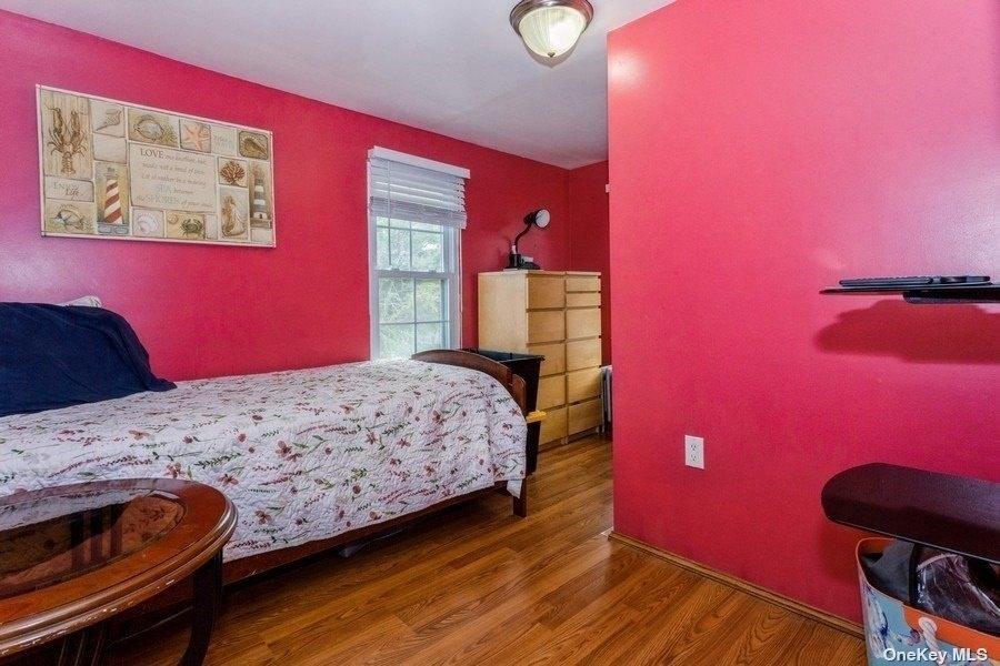 Rocklyn Ave, Lynbrook, NY 11563