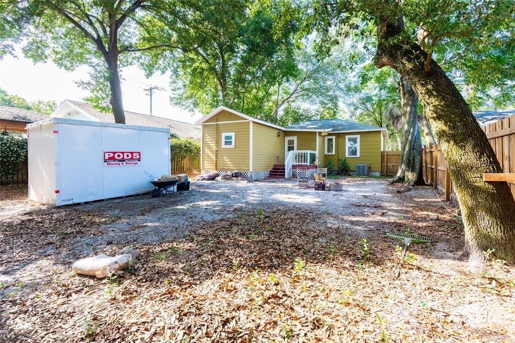 W Violet St, Tampa, FL 33603