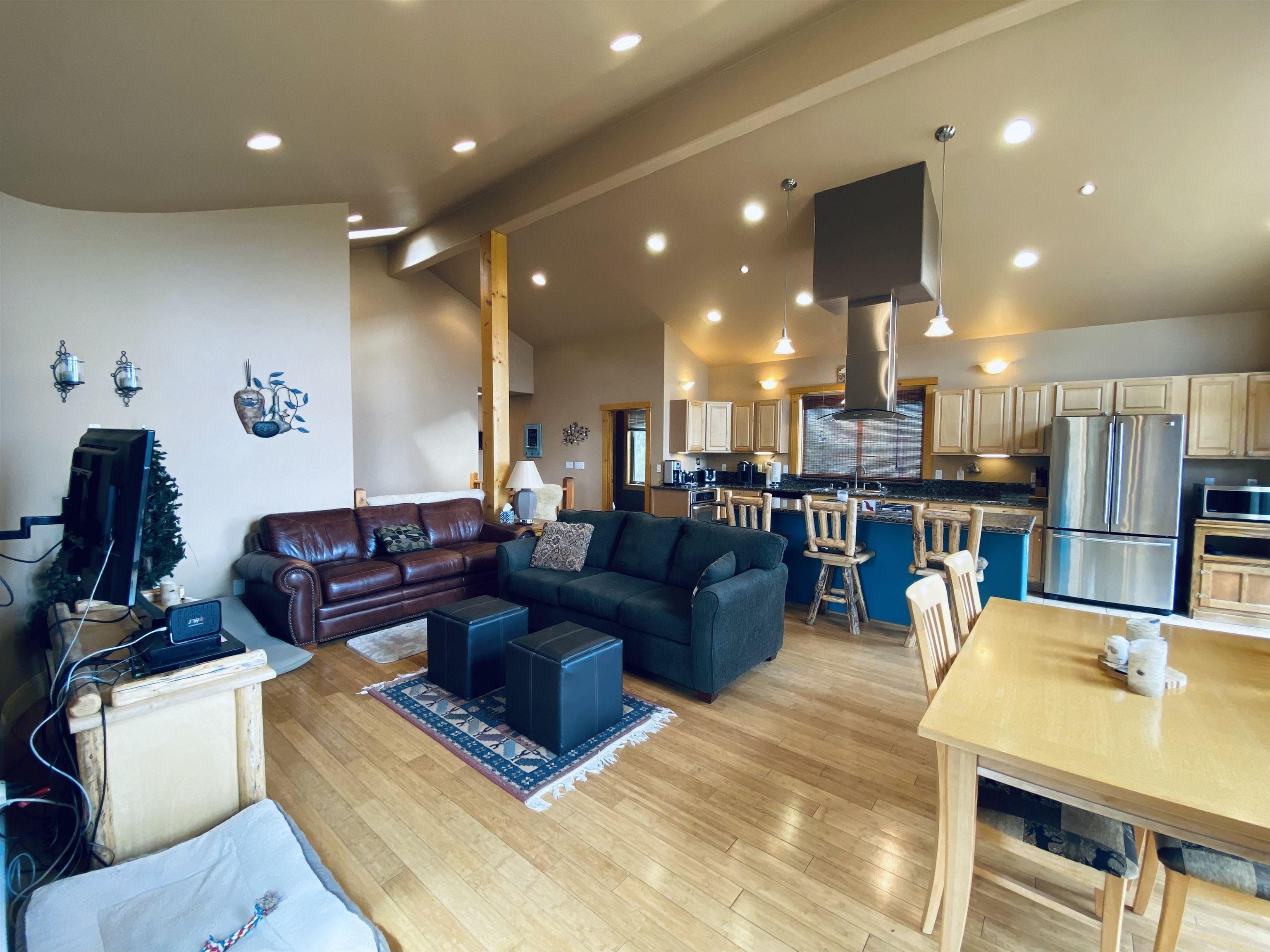Grizzly Rd, Portola, CA 96122