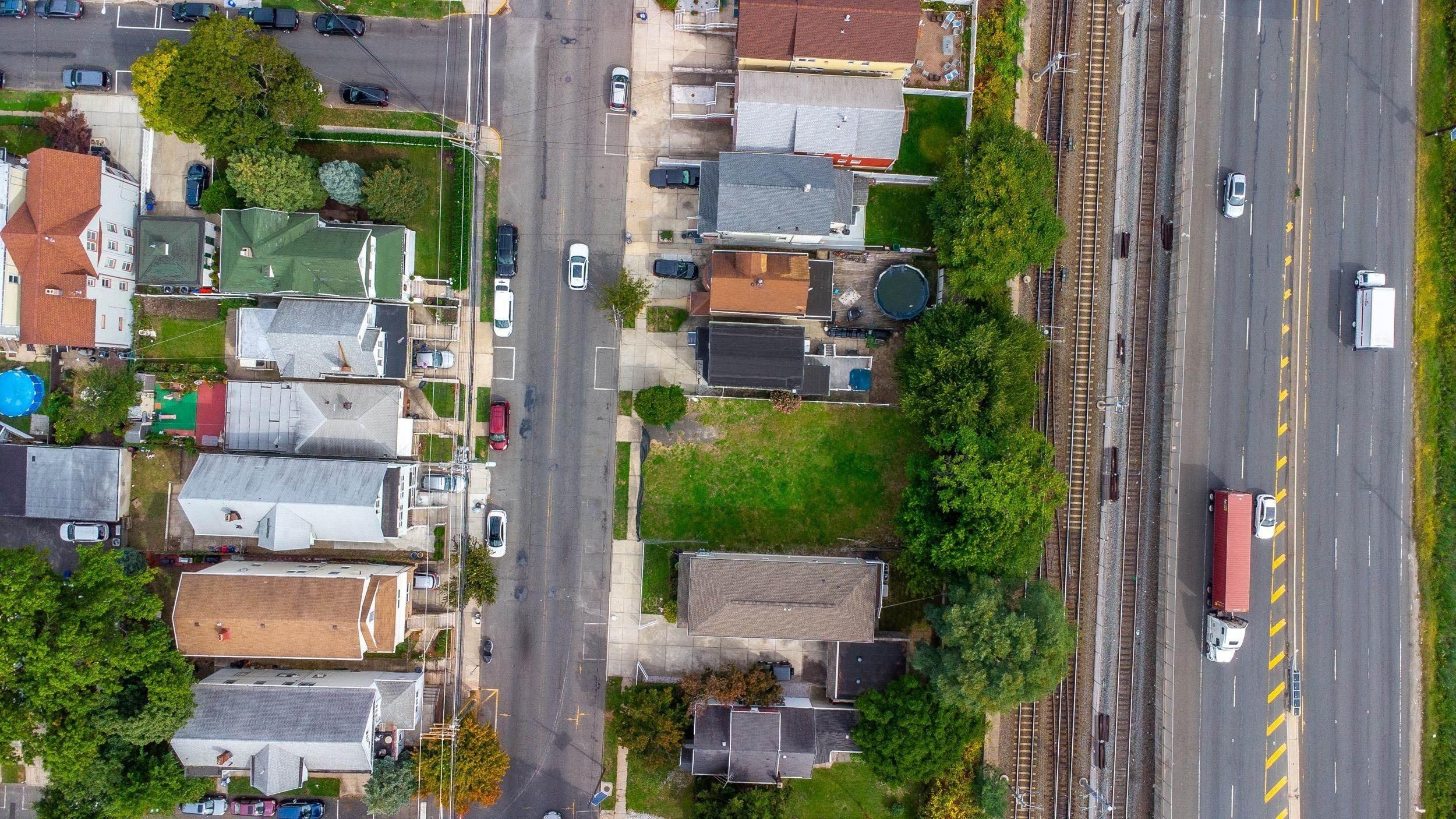 Avenue E, Bayonne, NJ 07002