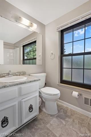 Sheffield Dr, Ypsilanti, MI 48198