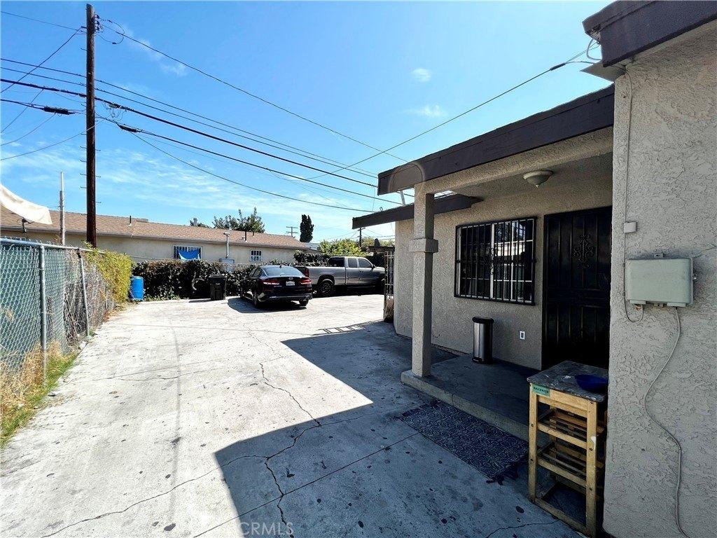 S Main St, Los Angeles, CA 90003
