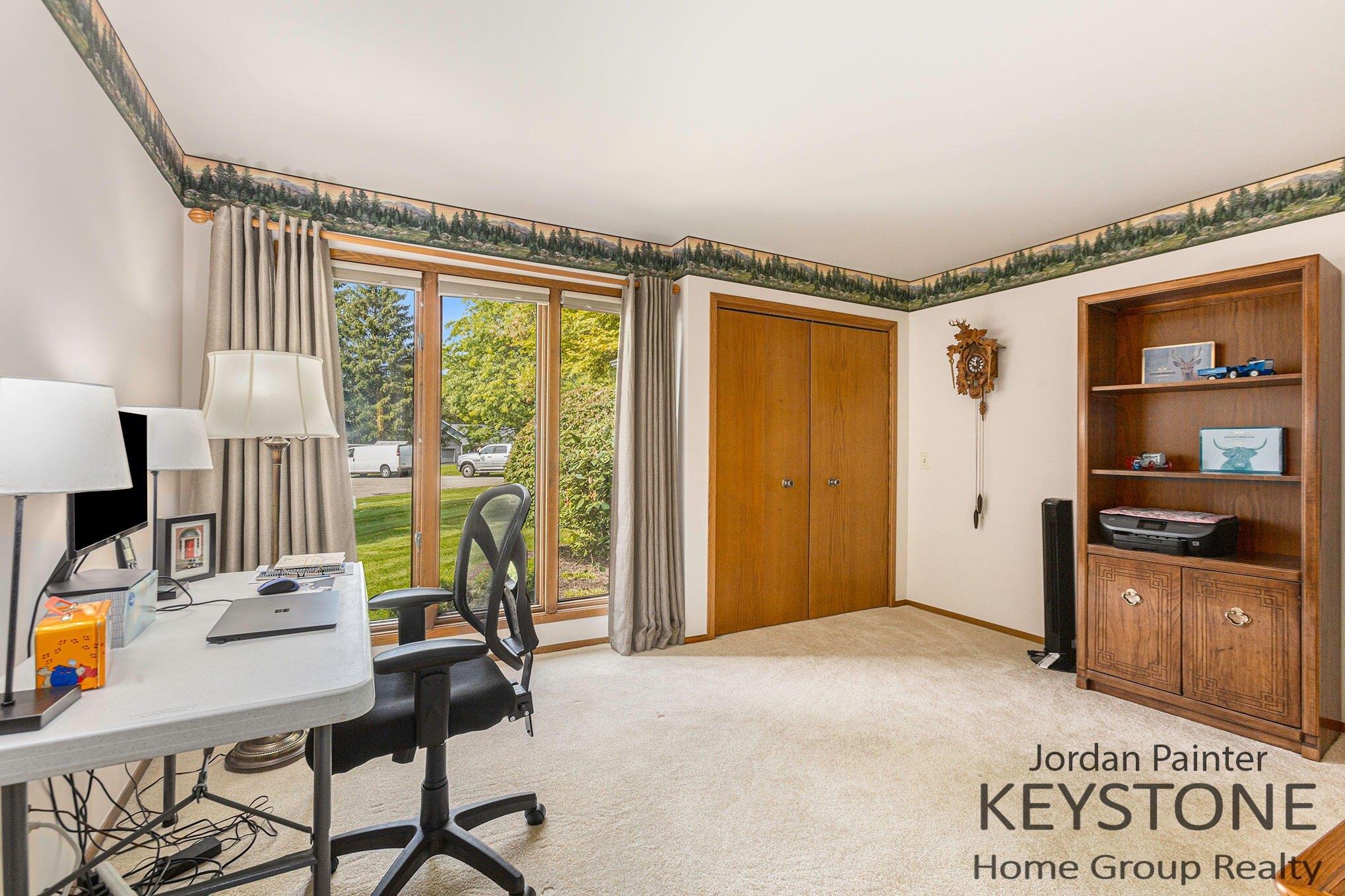 Pheasant Ct Se, Grand Rapids, MI 49546