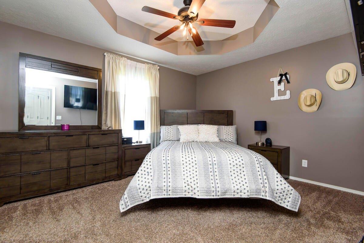 N Christopher Ln, Clever, MO 65631