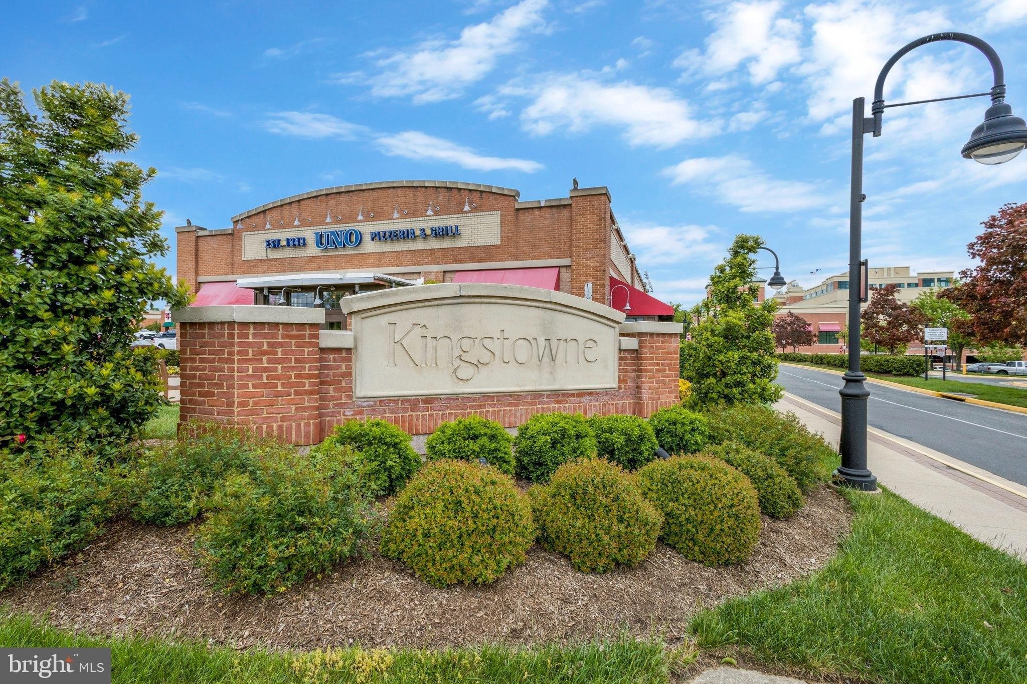Fieldhurst Ct, Alexandria, VA 22315