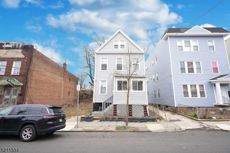 S 16th St, Newark, NJ 07103