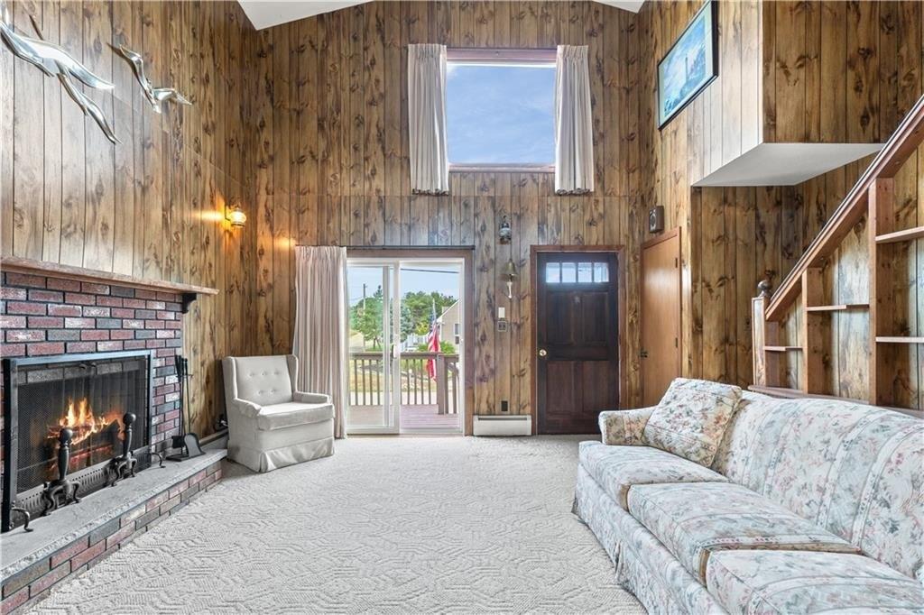Clifford Dr, Westerly, RI 02891