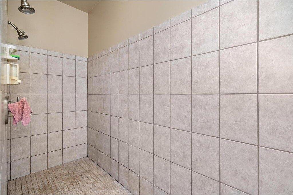 Cottonwood St Nw, Cedar, MN 55011