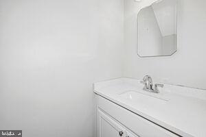 S Mars Dr, Sewell, NJ 08080