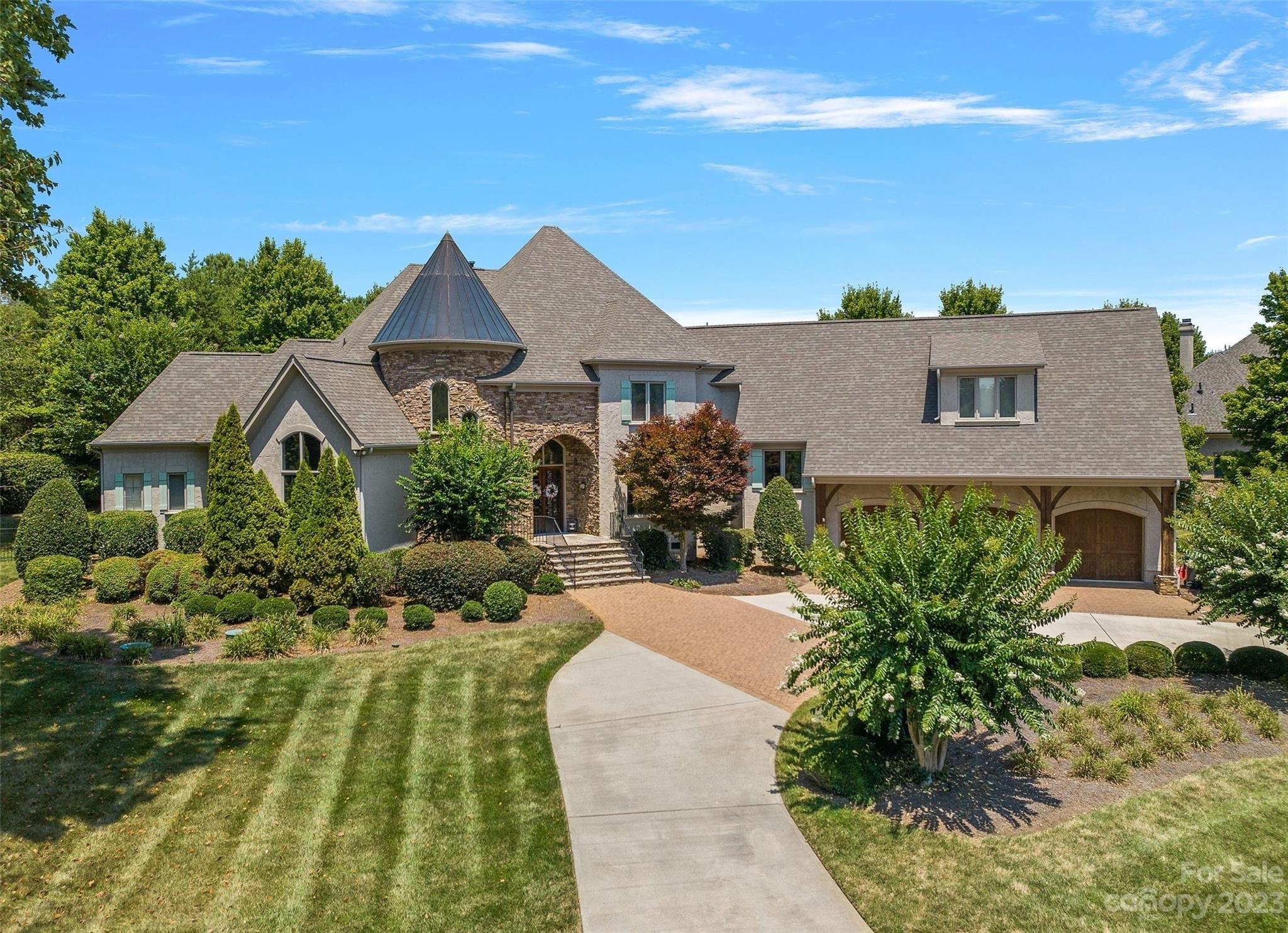 Milford Cir, Mooresville, NC 28117