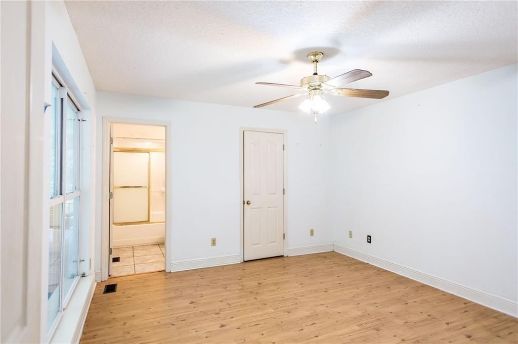 Lovett Rd, Waycross, GA 31503