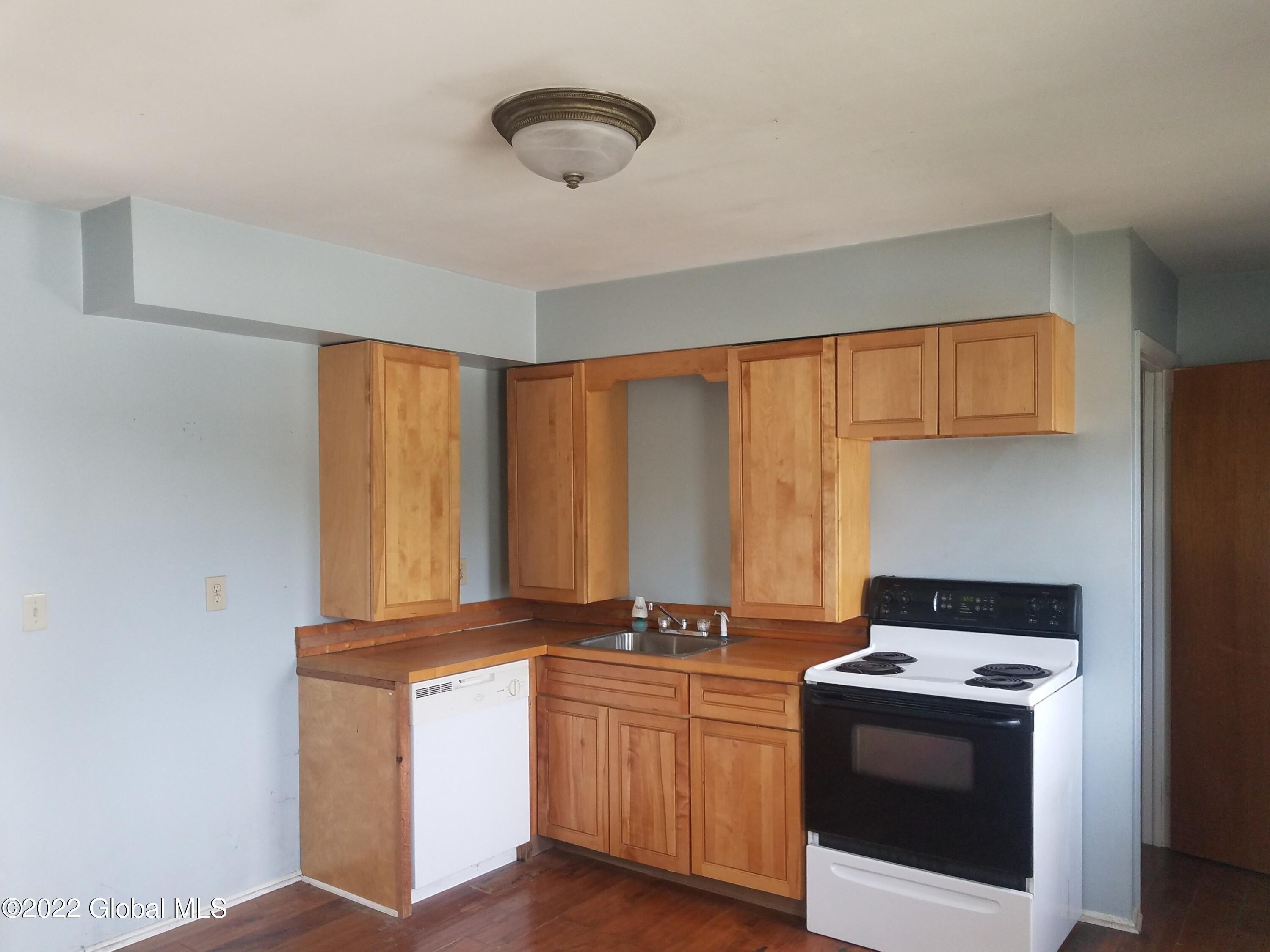 Mohawk St, Albany, NY 12204