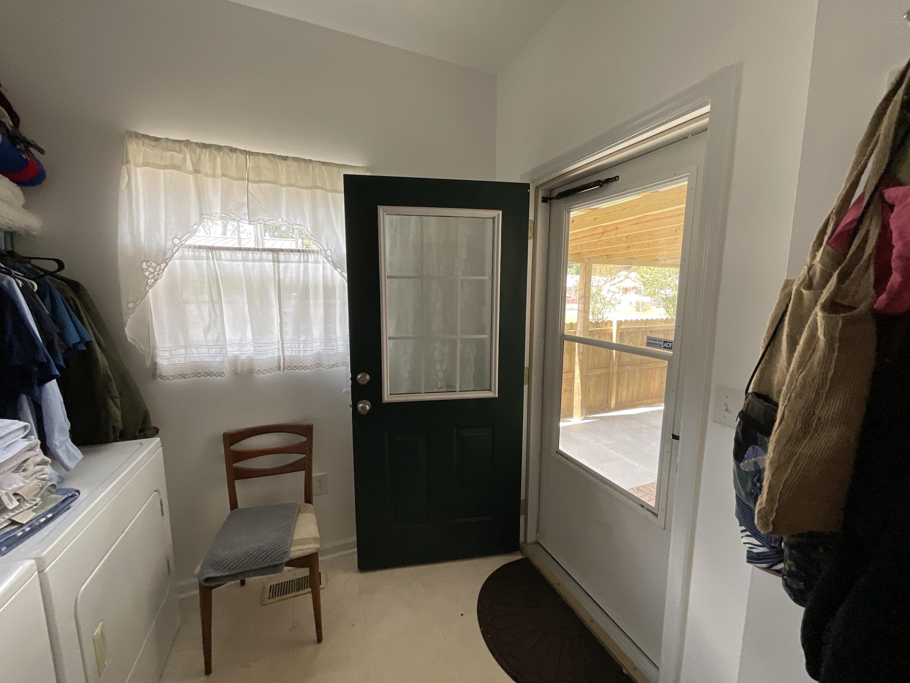 E Grizzard St, Tullahoma, TN 37388