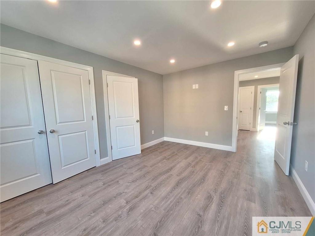 Mccutcheon Ave, Sayreville, NJ 08872