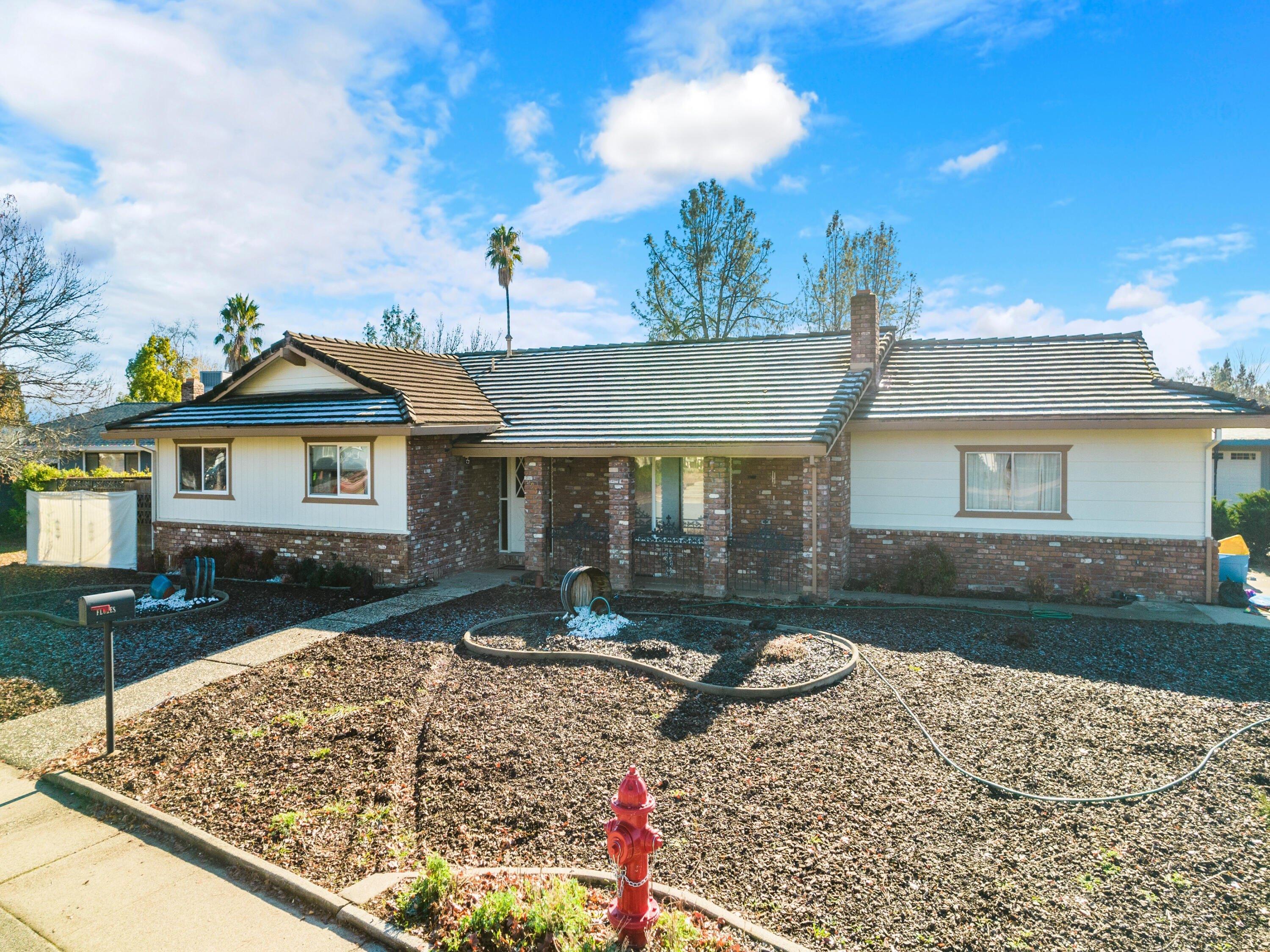 Meander Dr, Redding, CA 96001