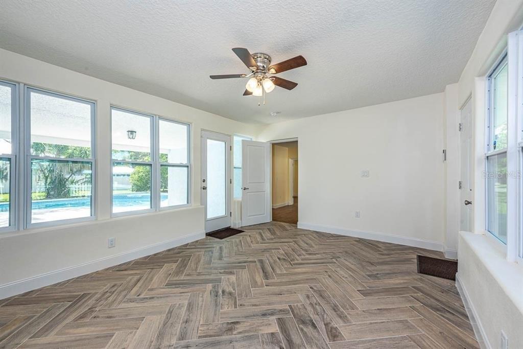 7th Ave W, Bradenton, FL 34205