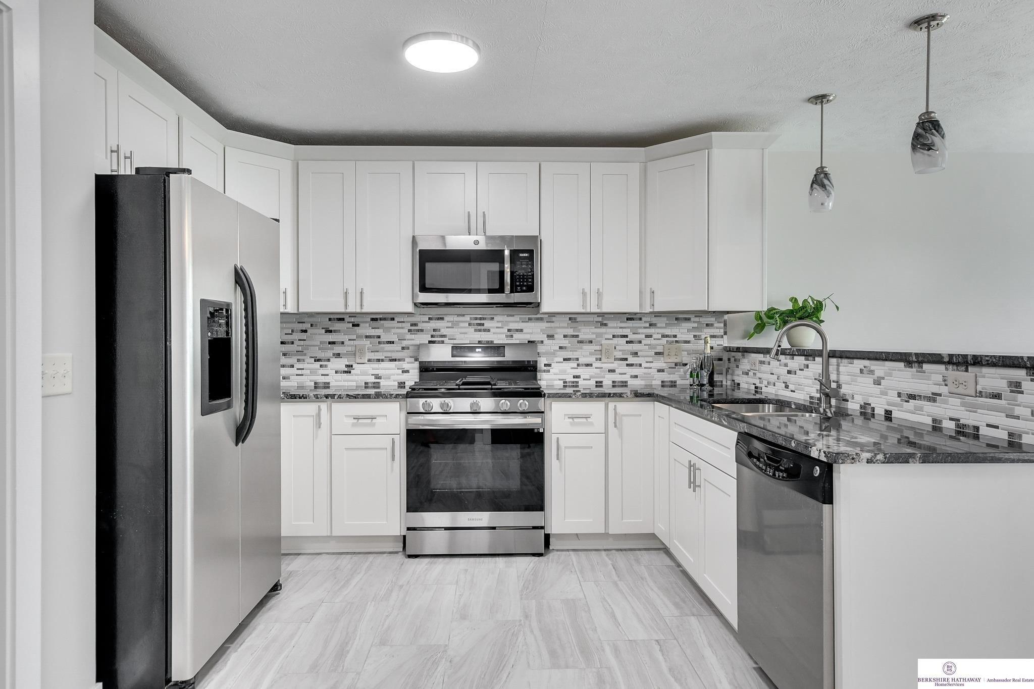 N 175th Ct, Omaha, NE 68118