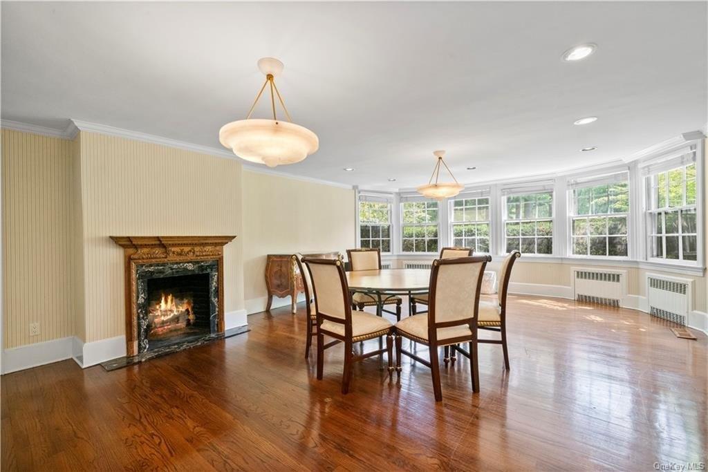 Wheatley Rd, Old Westbury, NY 11568
