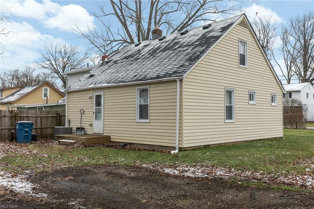 Plymouth Rd, Eastlake, OH 44095