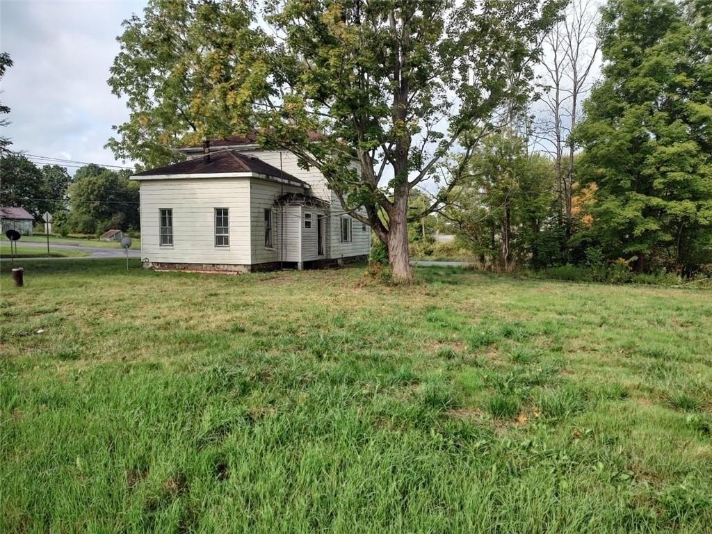N Beaver Rd, Springboro, PA 16435