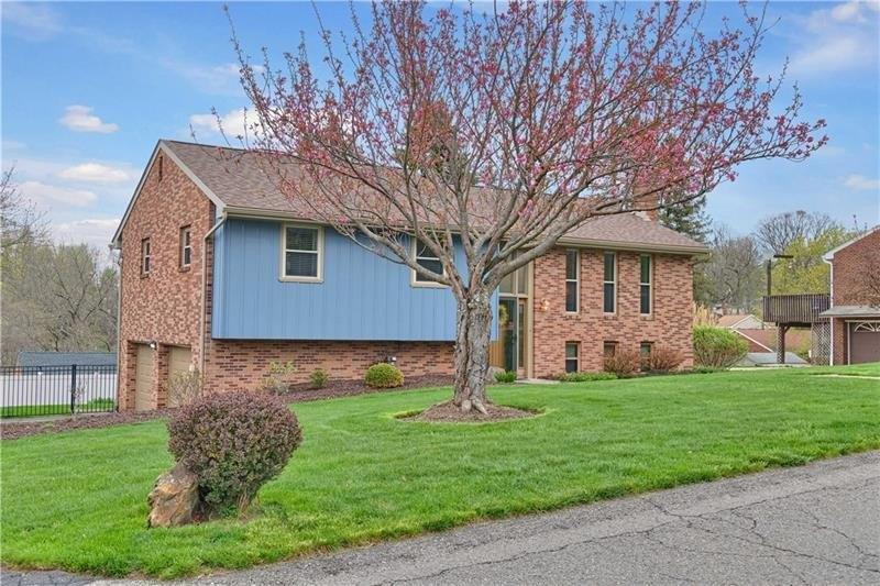 Brookshire Dr, Pittsburgh, PA 15237