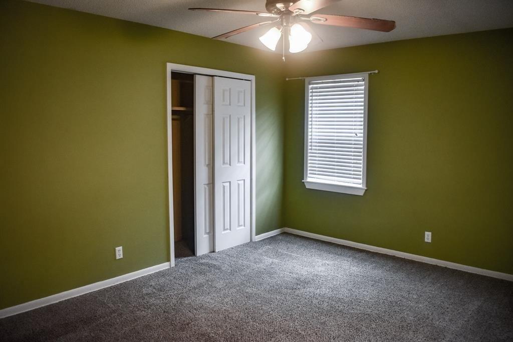 Moore St, Brady, TX 76825