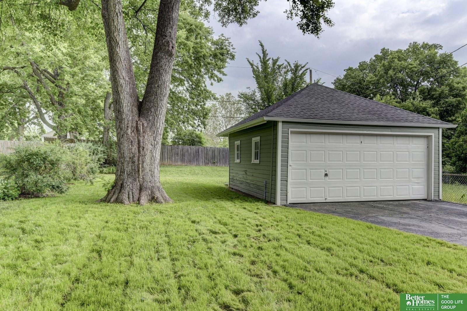 Webster St, Omaha, NE 68131