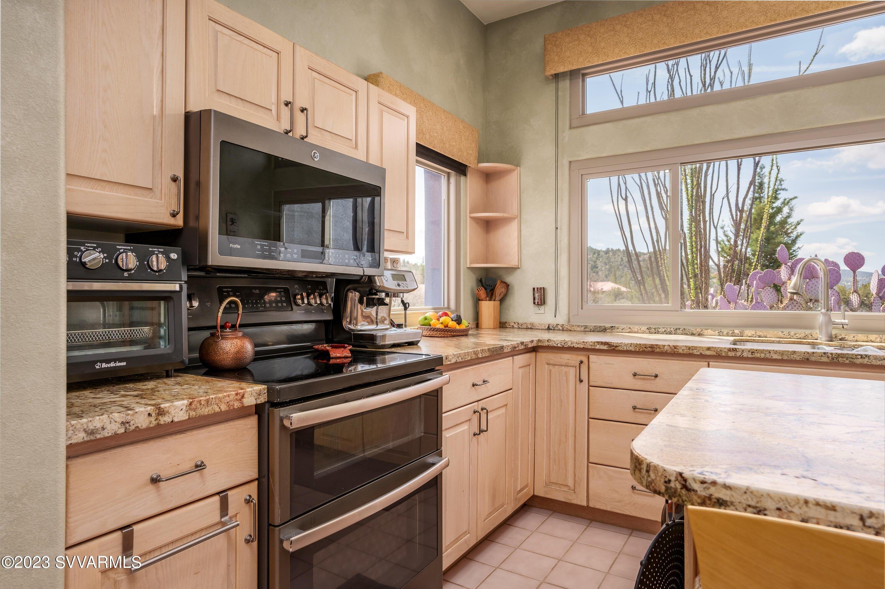 W 119th St, Los Angeles, CA 90061