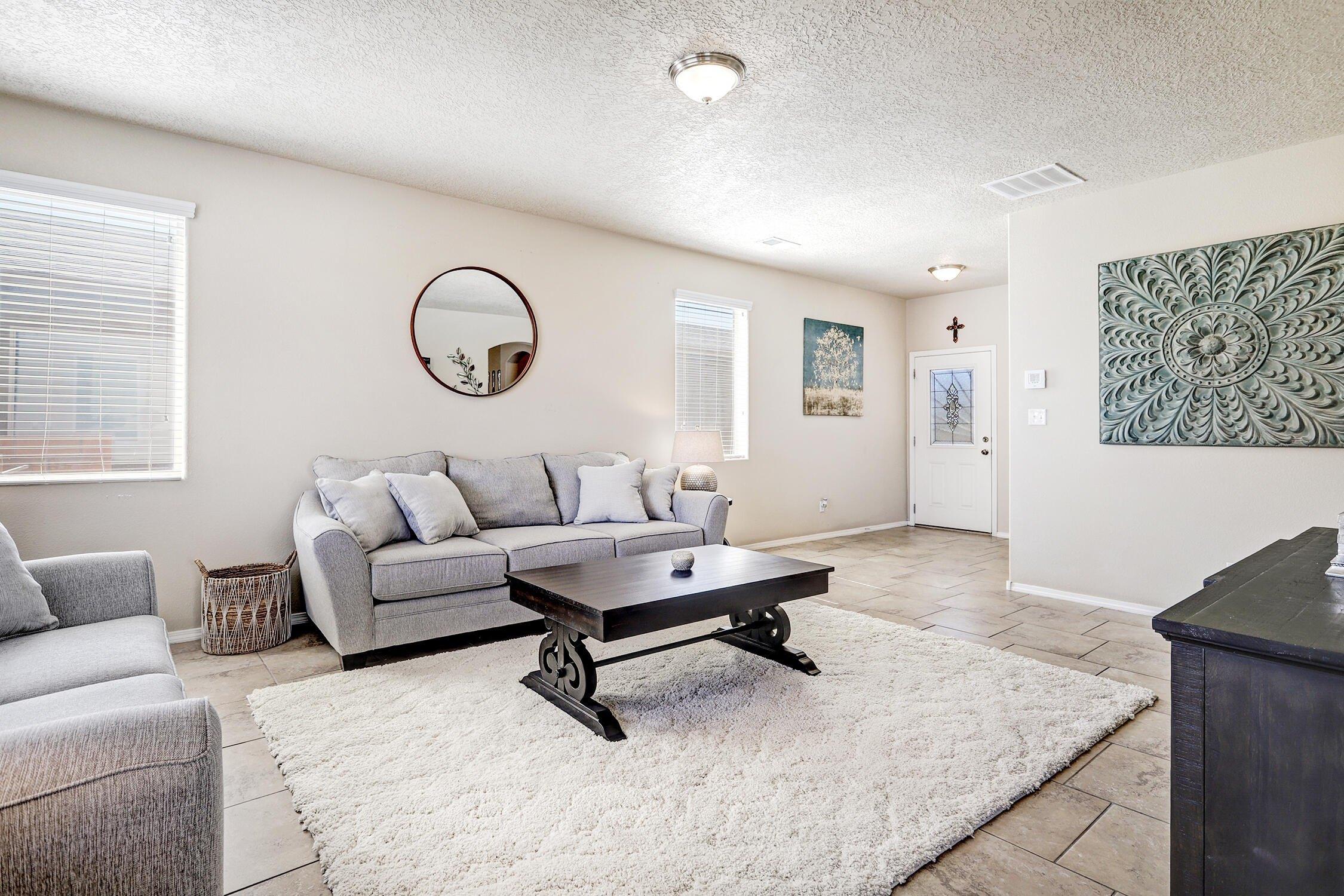 Jacobs Dr Ne, Rio Rancho, NM 87144