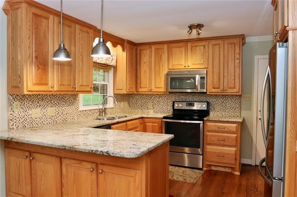 Gardner Holt Rd, Burlington, NC 27215