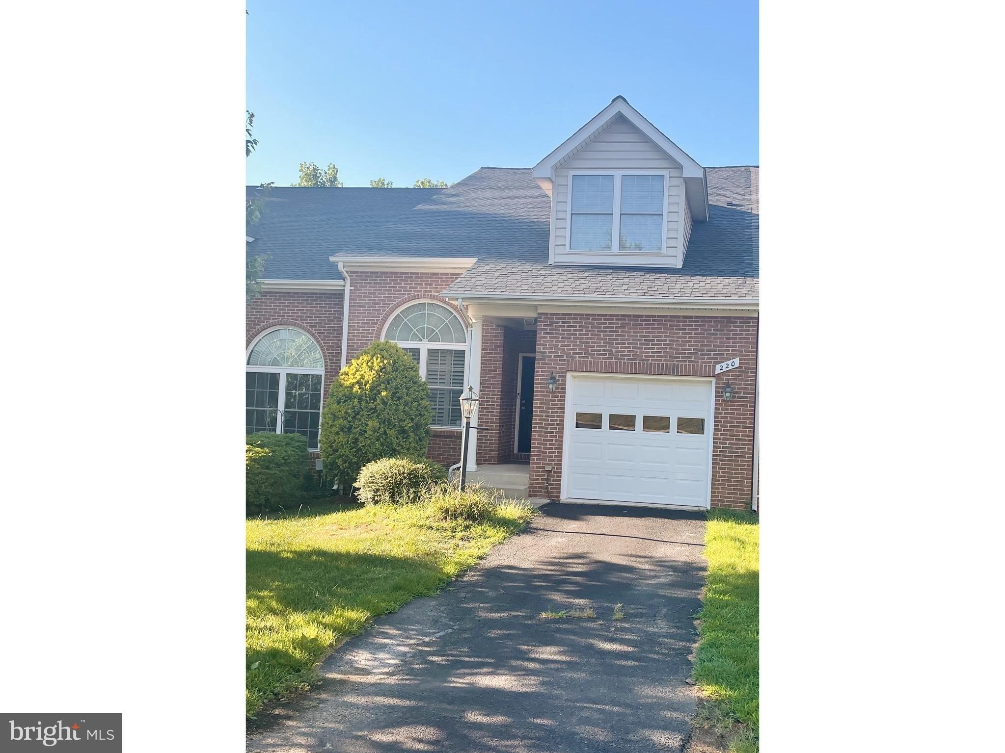 W Ridge Ct, Warrenton, VA 20186
