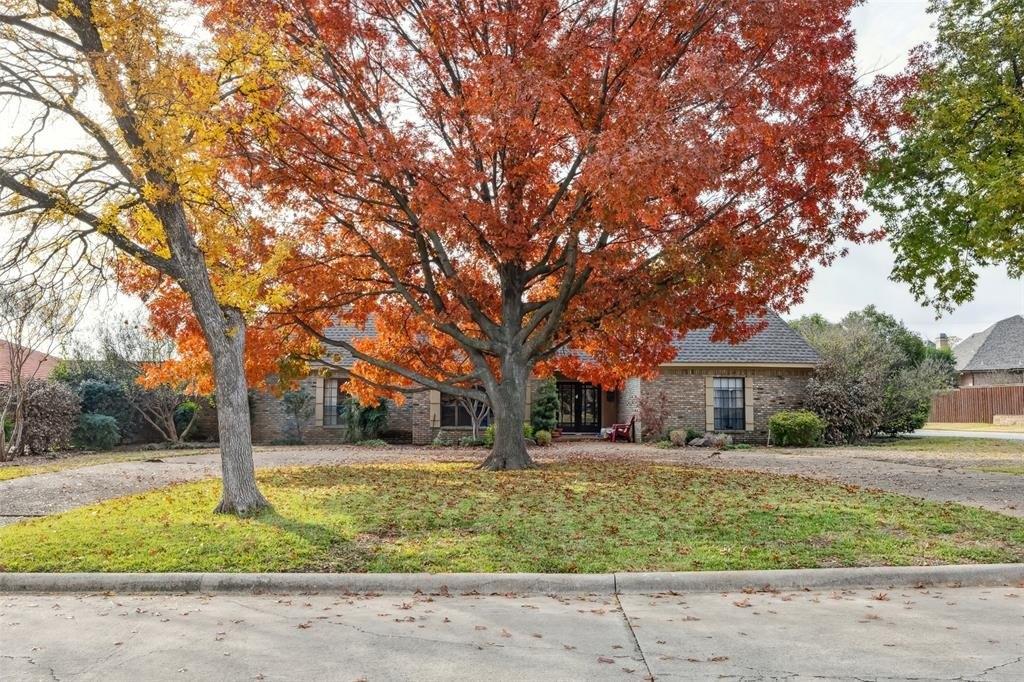 Currin Dr, Dallas, TX 75230