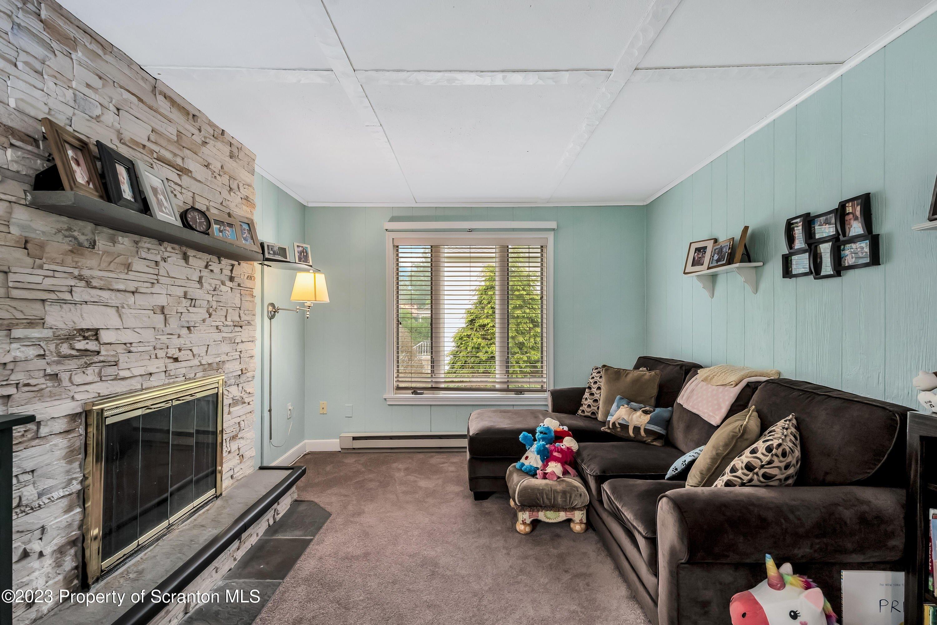 Main Ave, Clarks Summit, PA 18411