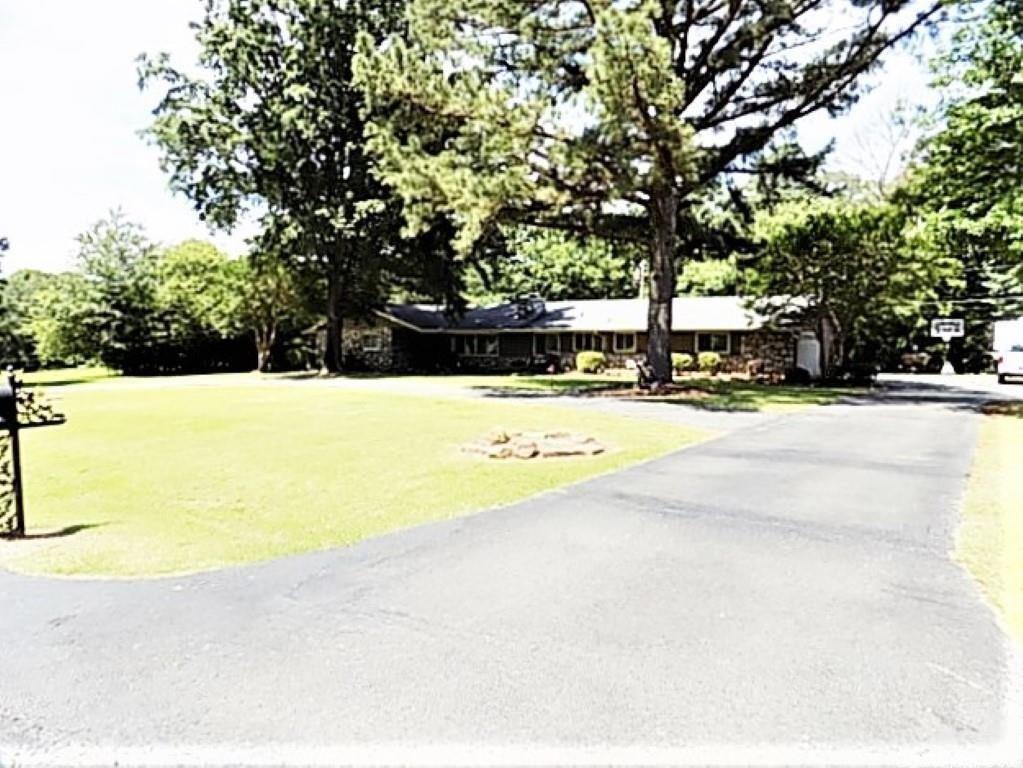 Lake Point Dr, Conway, AR 72032