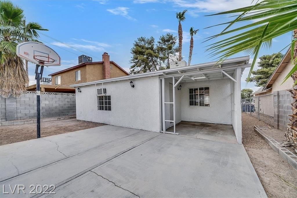 Eastbrook Dr, Las Vegas, NV 89142