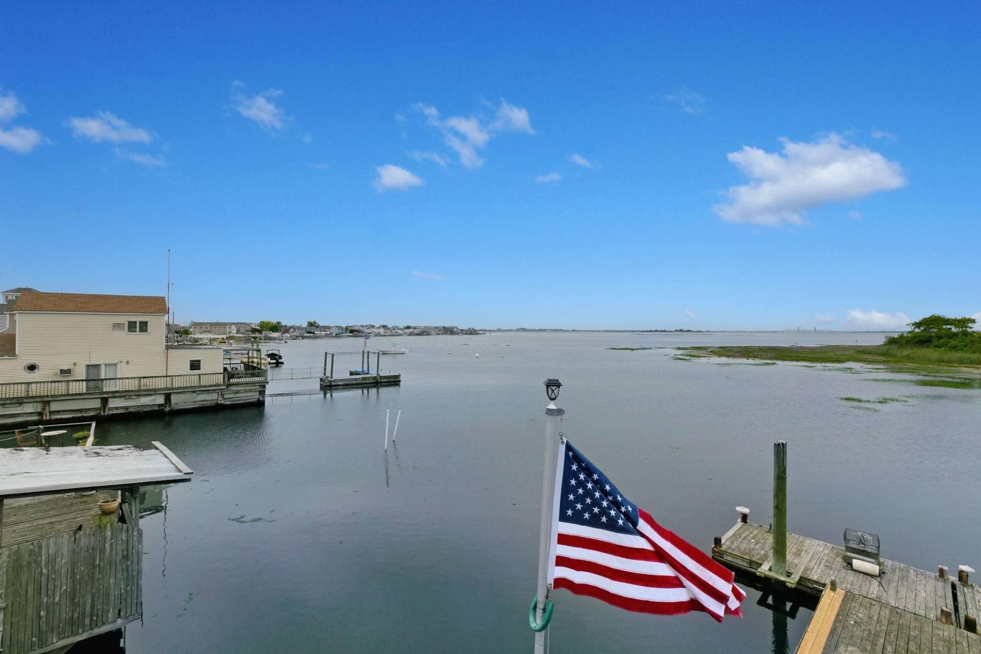 Bert Rd, Broad Channel, NY 11693