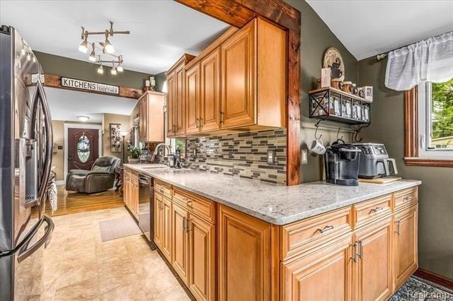 Maine St, Livonia, MI 48150