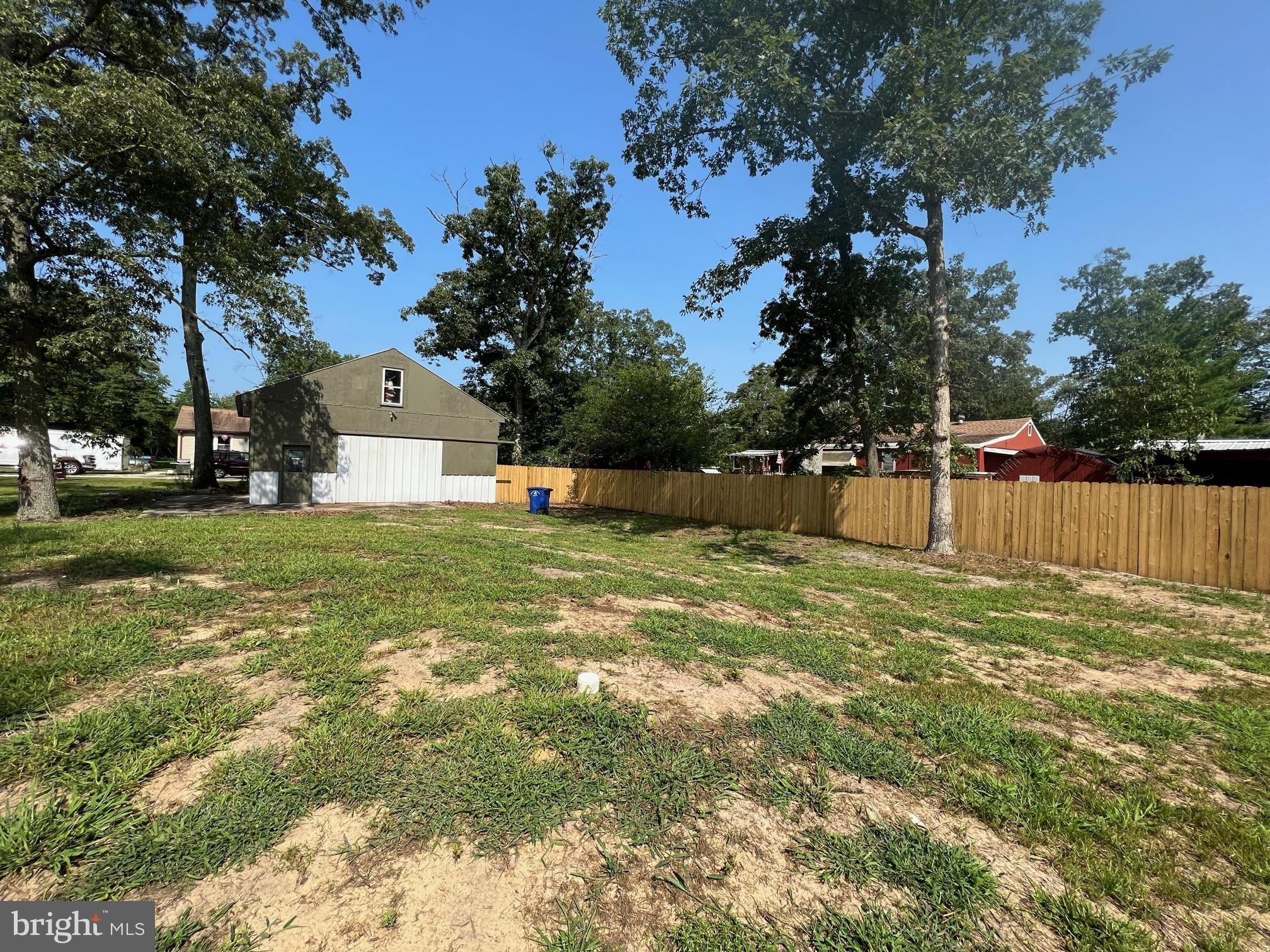 5th St, Franklinville, NJ 08322