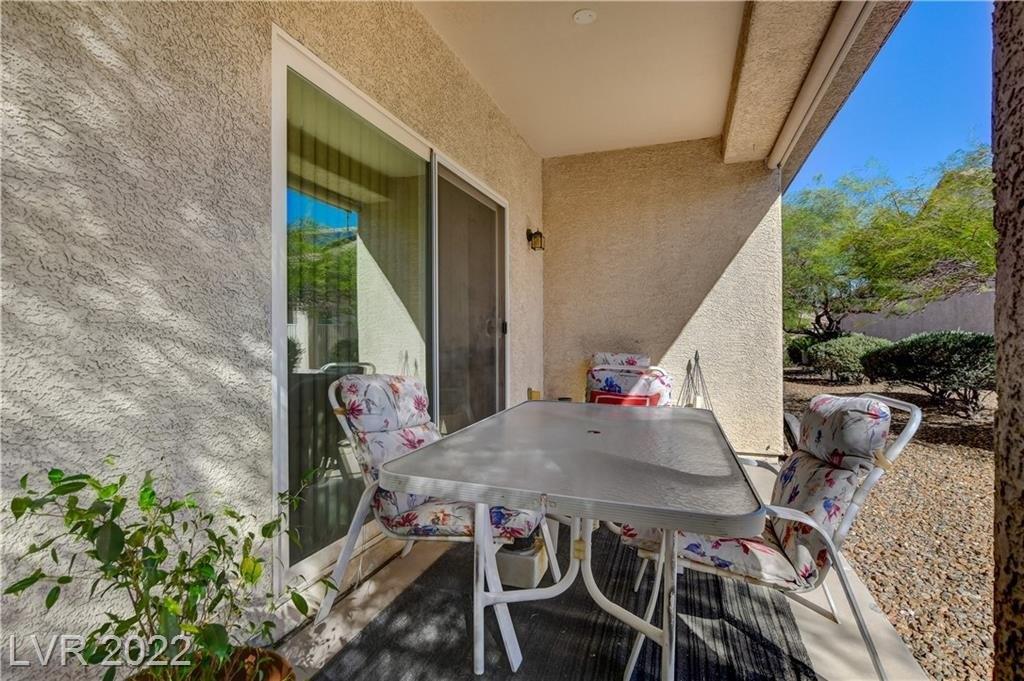 Herring Gull Ln, North Las Vegas, NV 89084