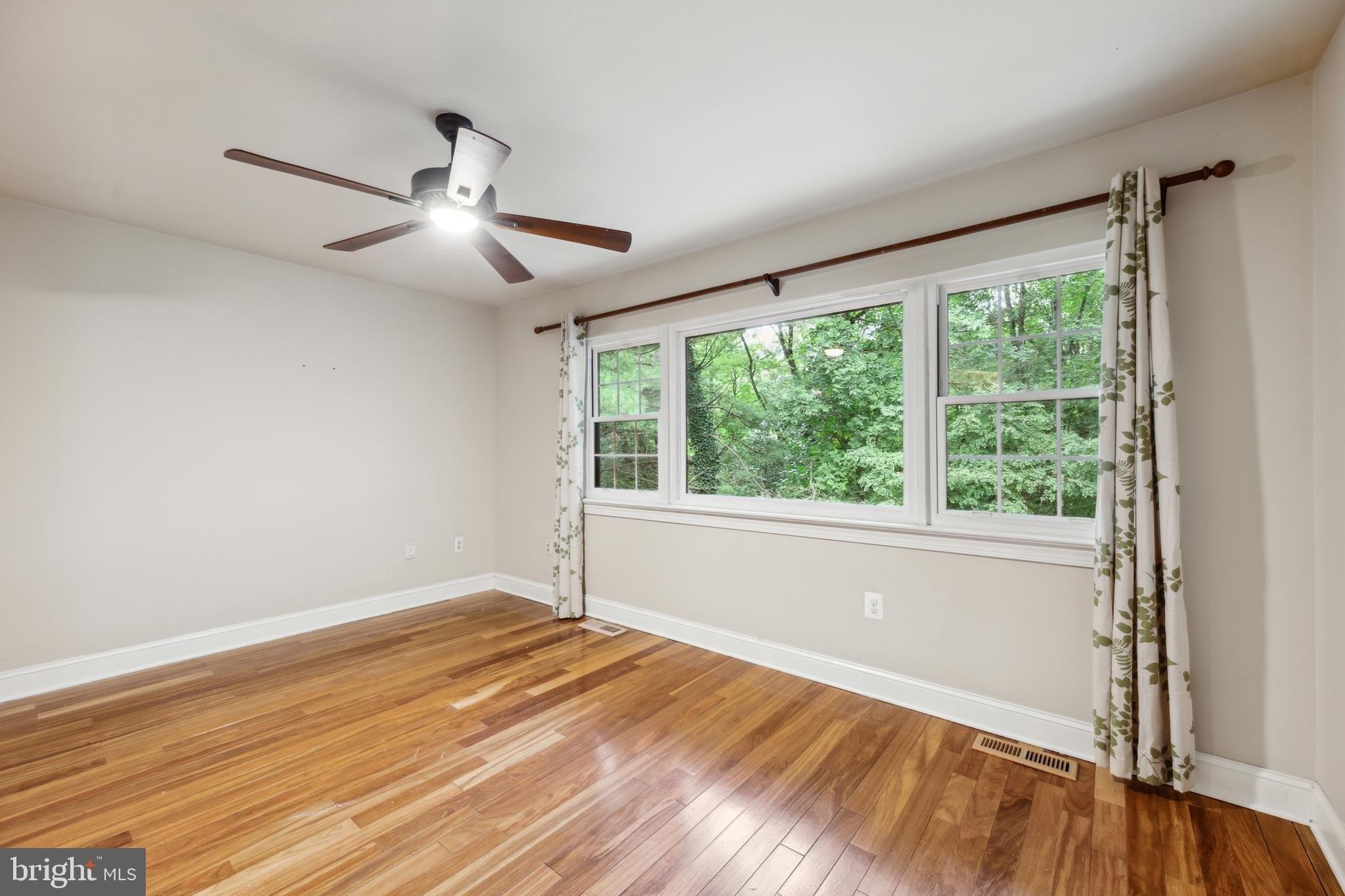 Headlands Ct, Reston, VA 20191