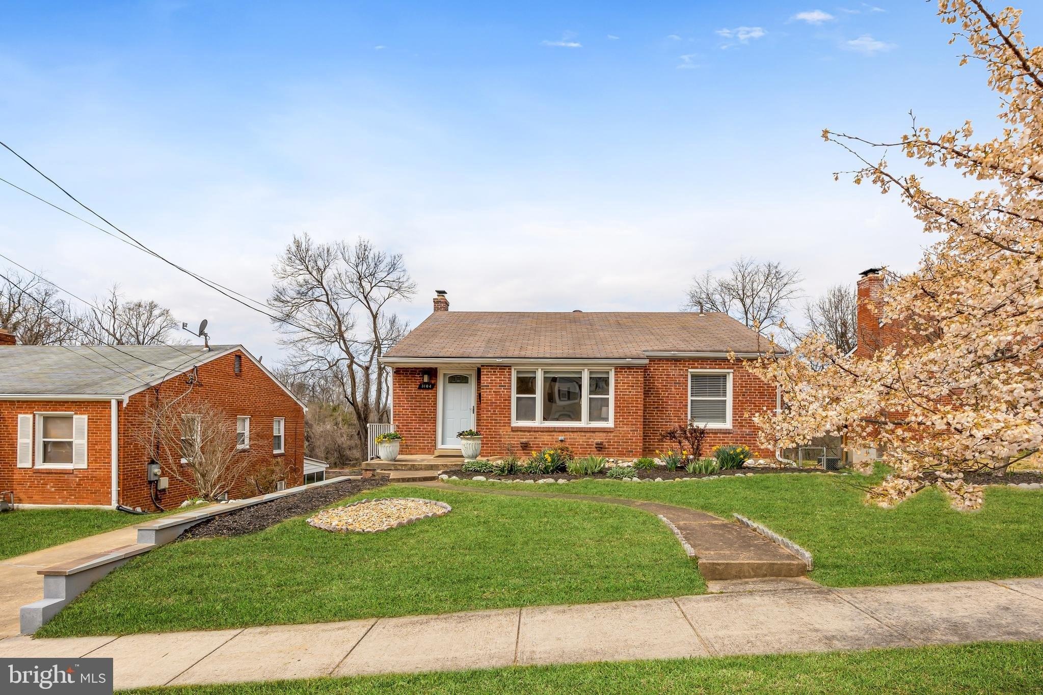 Gumwood Dr, Hyattsville, MD 20783