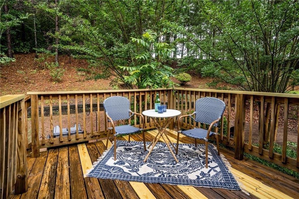 Glenlake Trce Nw, Kennesaw, GA 30144