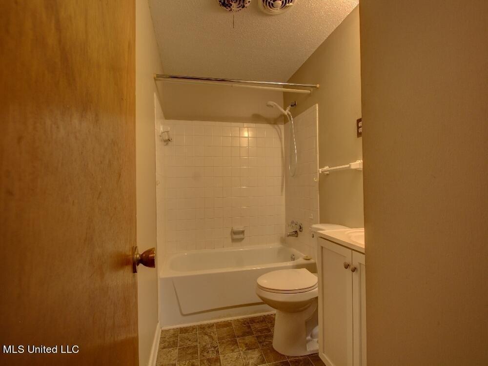 Conerly Dr S, Southaven, MS 38671